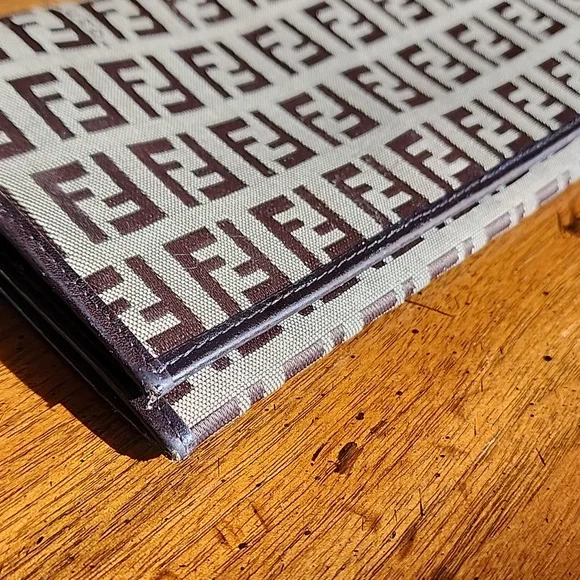 Vintage Fendi Brown & Beige Zucchino Canvas & Leather Continental Wallet - Picture 3 of 17